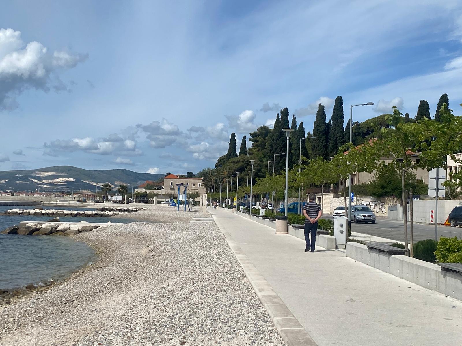 Blick auf das Apartmentgebäude